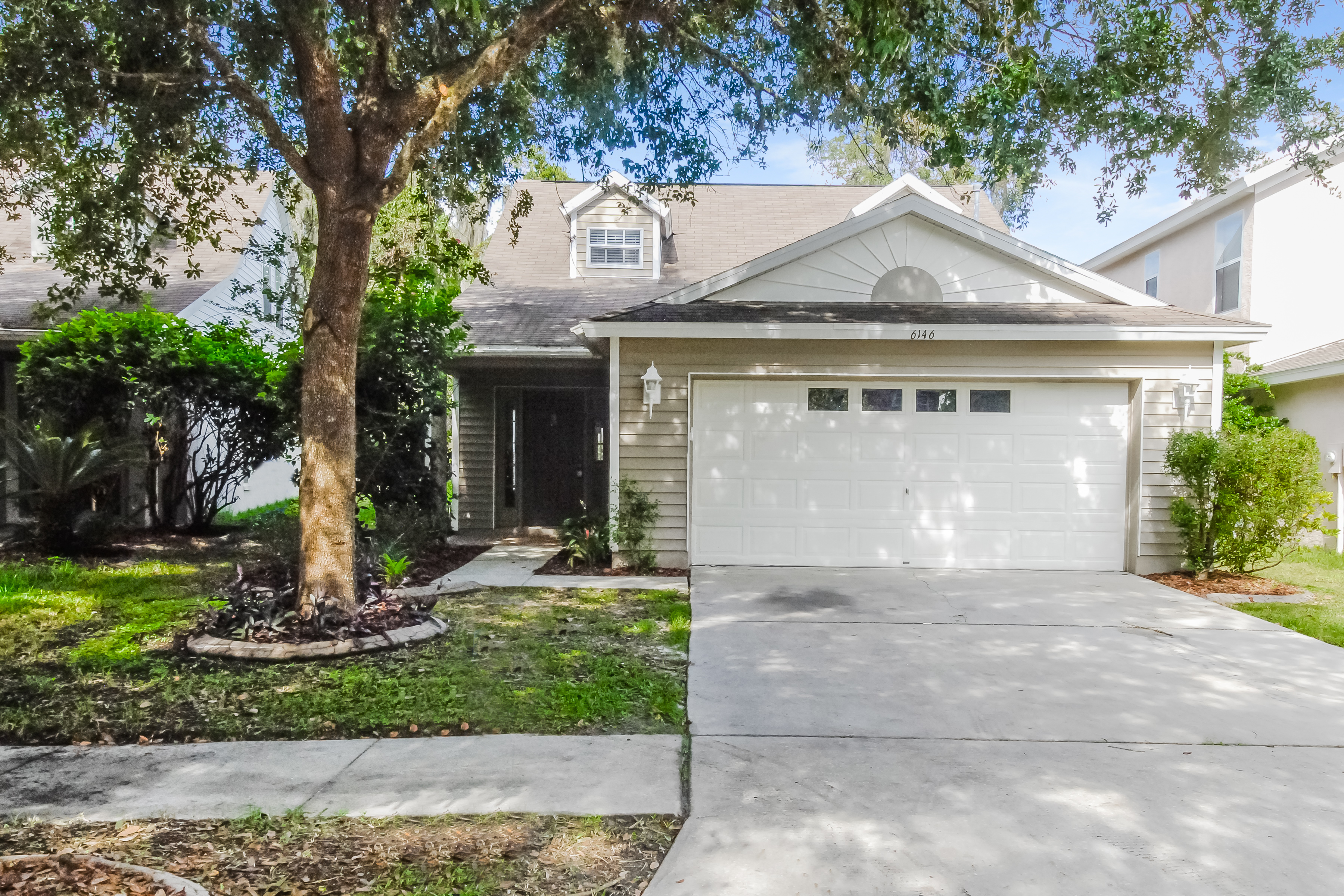 6146 Skylarkcrest Dr Lithia, FL 33547